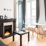 Charming Design Apt In Montparnasse