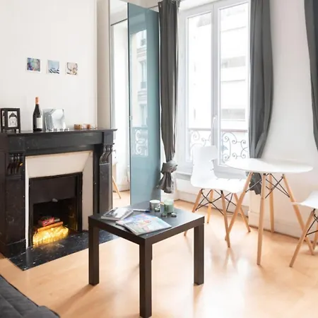 Charming Design Apt In Montparnasse Parigi