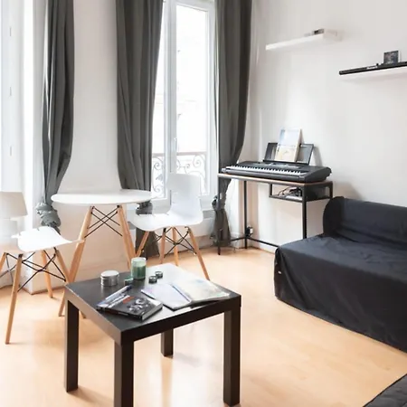 Charming Design Apt In Montparnasse Apartment